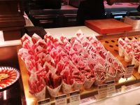 Madrid - die Schinkenspezielitäten im Mercado