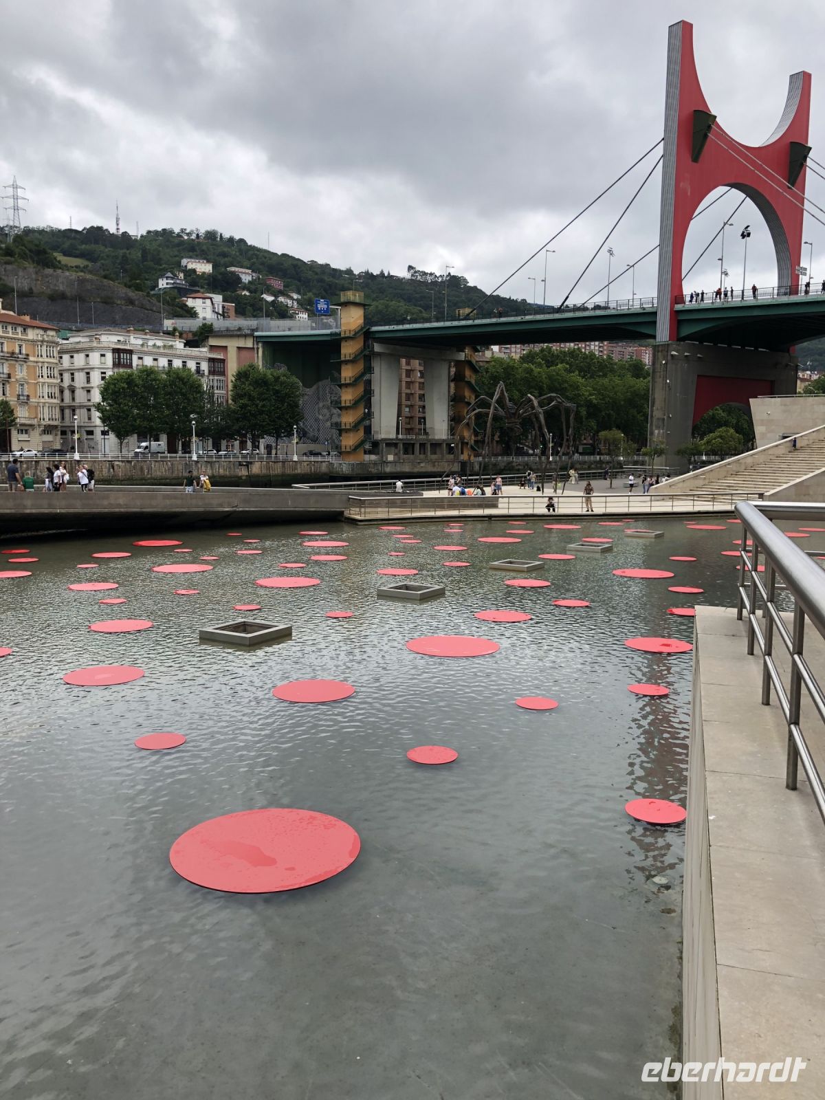 Kunst außerhalb des Guggenheim Museums