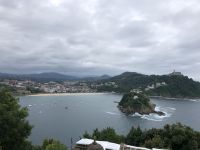 San Sebastian - Blick auf die Insel Santa Clara und den Monte Igueldo