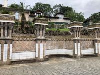 Sonnenblumendetails im Capricho de Gaudí