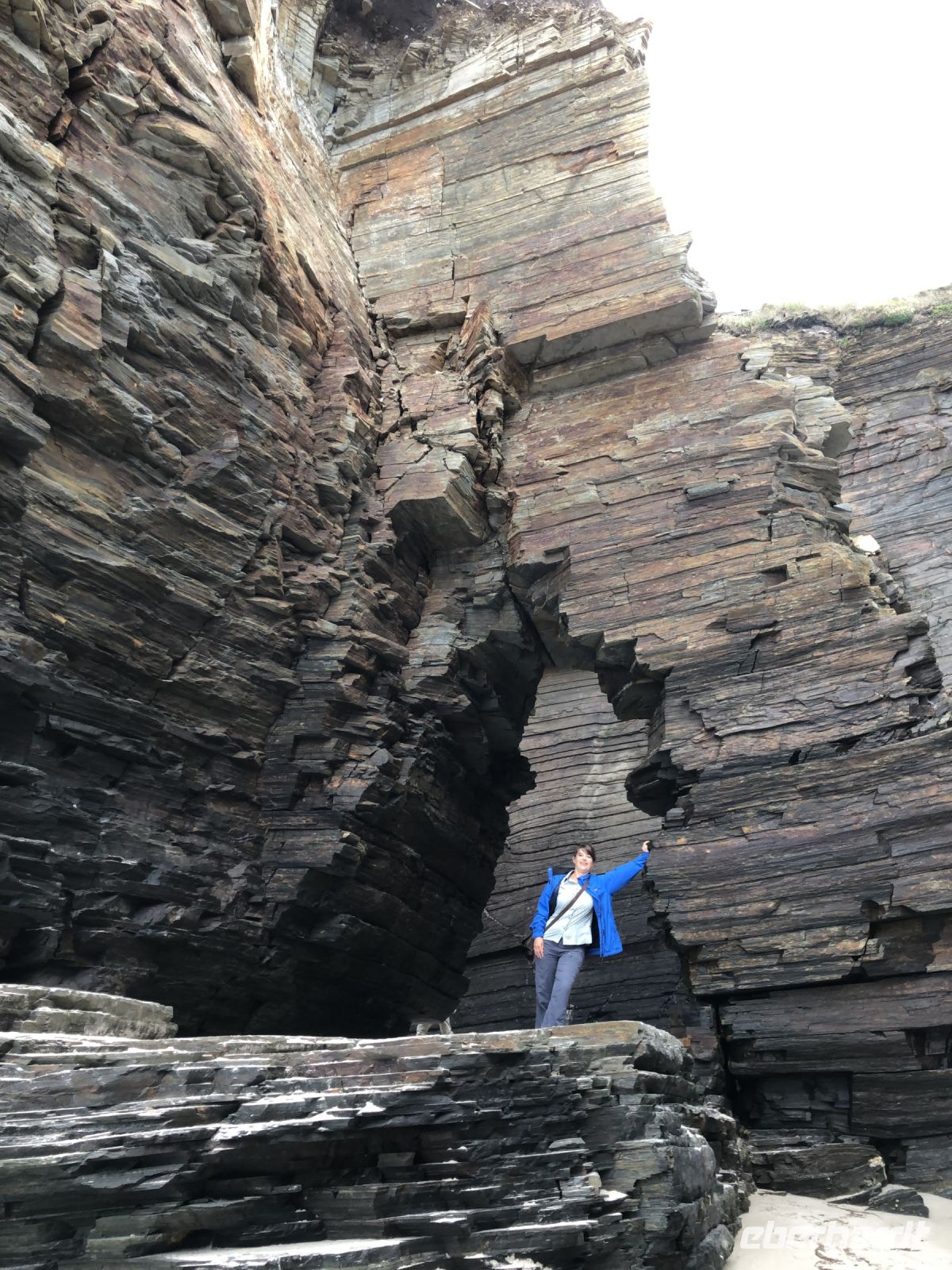 Reiseleiterin Sabine am Kathedralenstrand