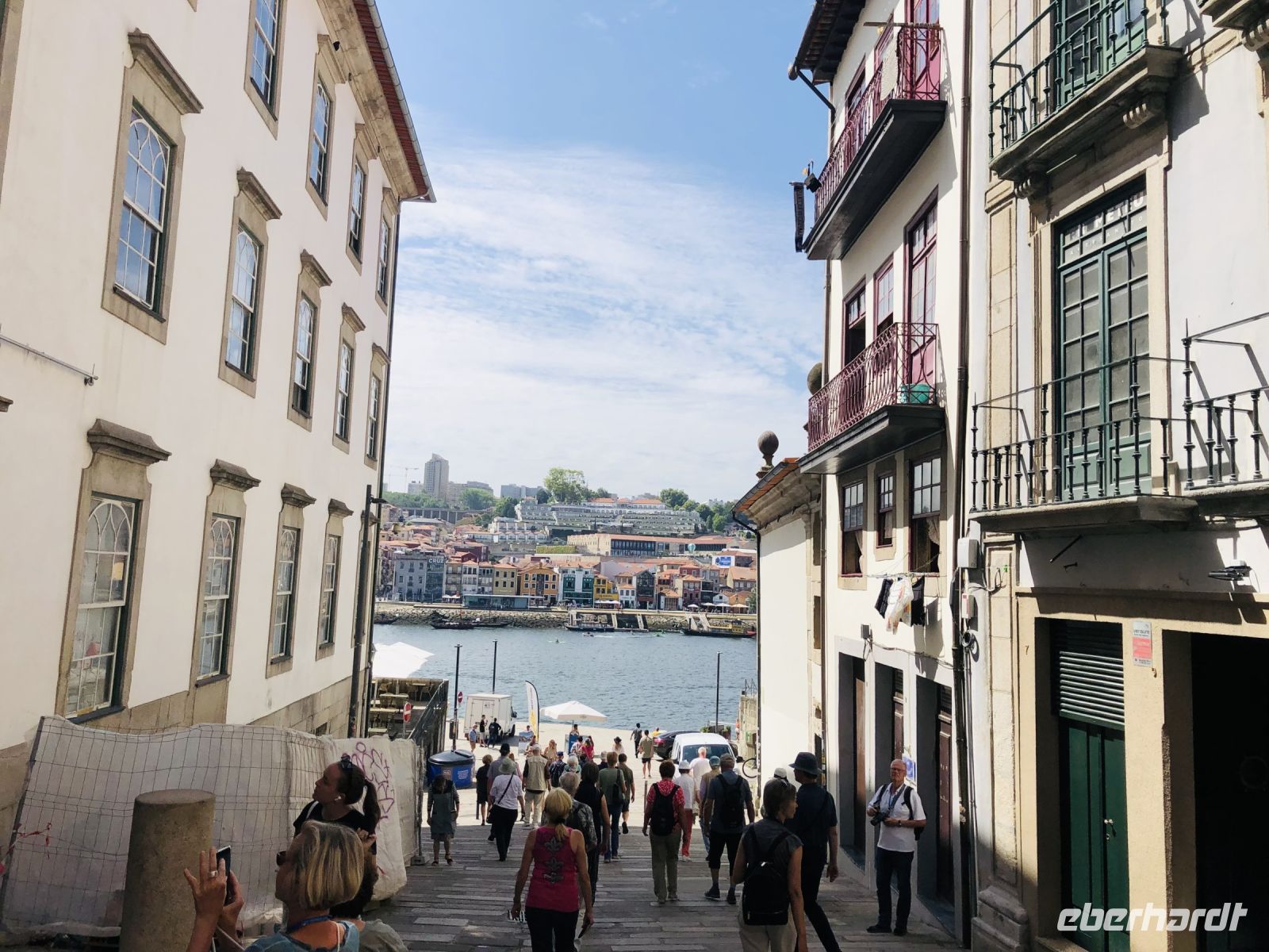 auf dem Weg zum Fluss Douro - Porto