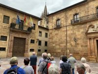 Blick auf die Kathedrale von Oviedo