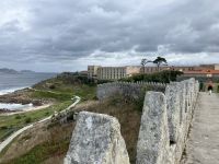 Parador und Spaziergang auf der Festungsmauer in Baiona