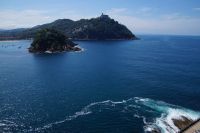 Santa Klara uhartea/Isla Santa Clara und Igeldo/Igueldo vom Urgull aus gesehen 