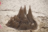 Sandburg auf der Playa de la Concha, San Sebastián