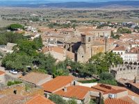 Blick Richtung Plaza Mayor Trujillo und die Kirche des heiligen Martin