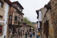 Straßenszene Santillana del Mar