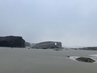 ganz allein am Praia Catedrais