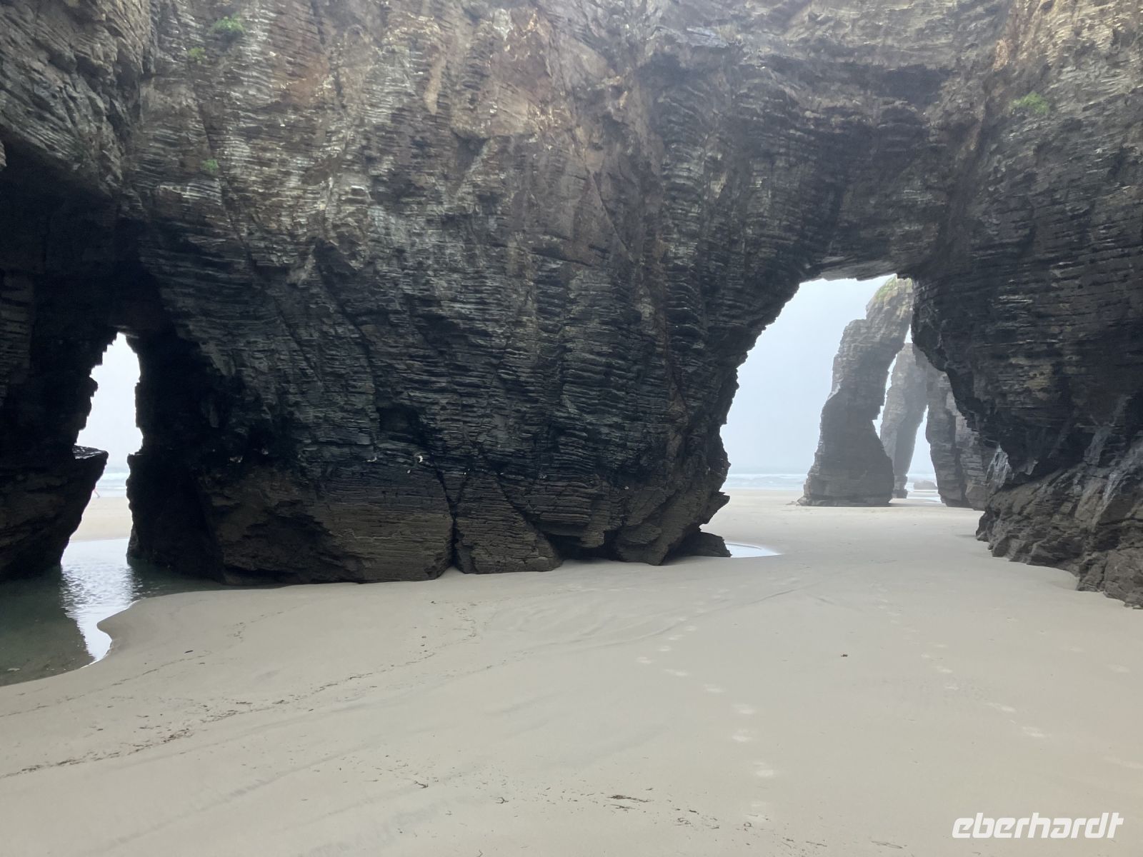 am frühen Morgen am Kathedralenstrand