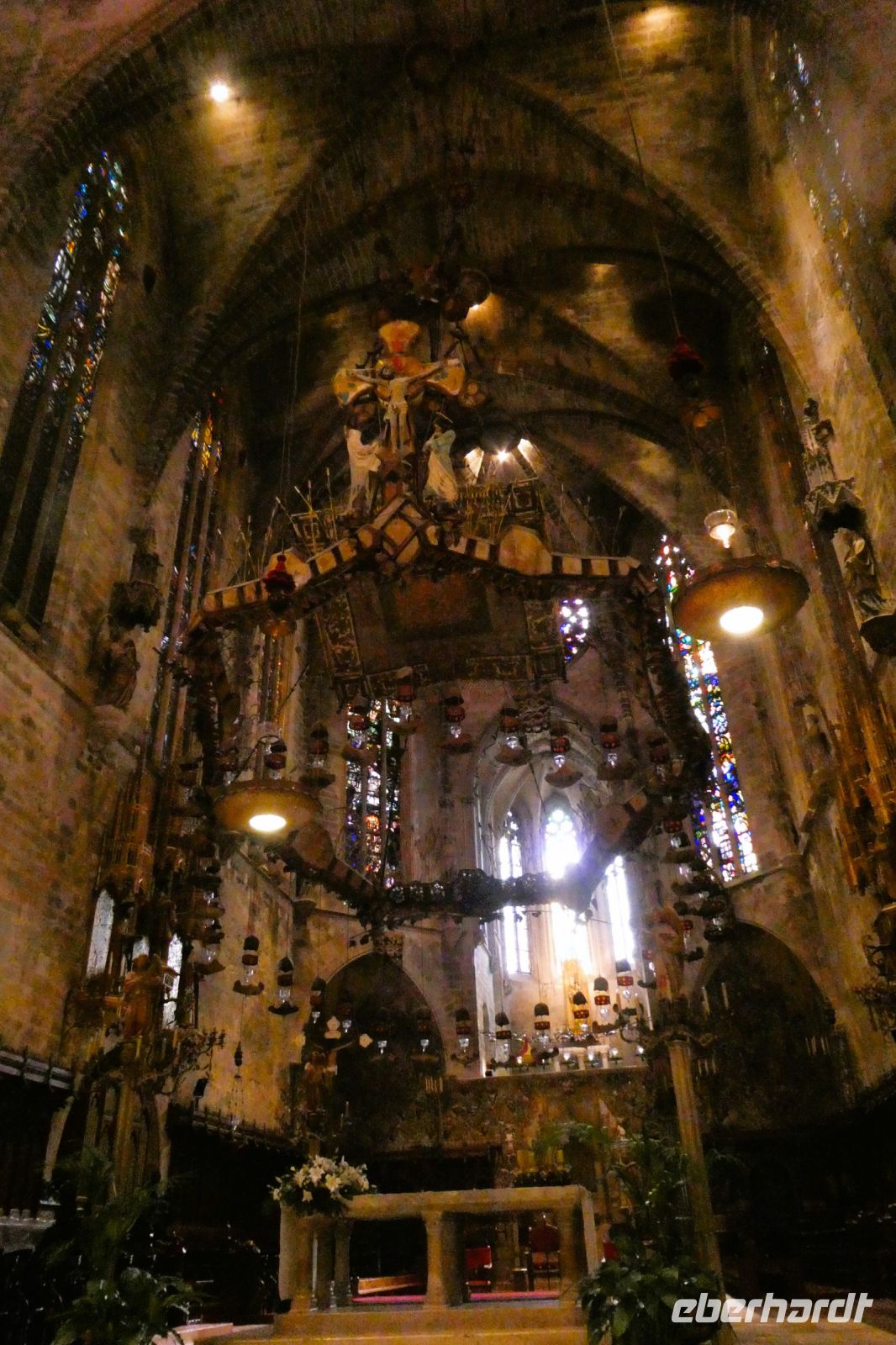 Presbyterium von Antoni Gaudi