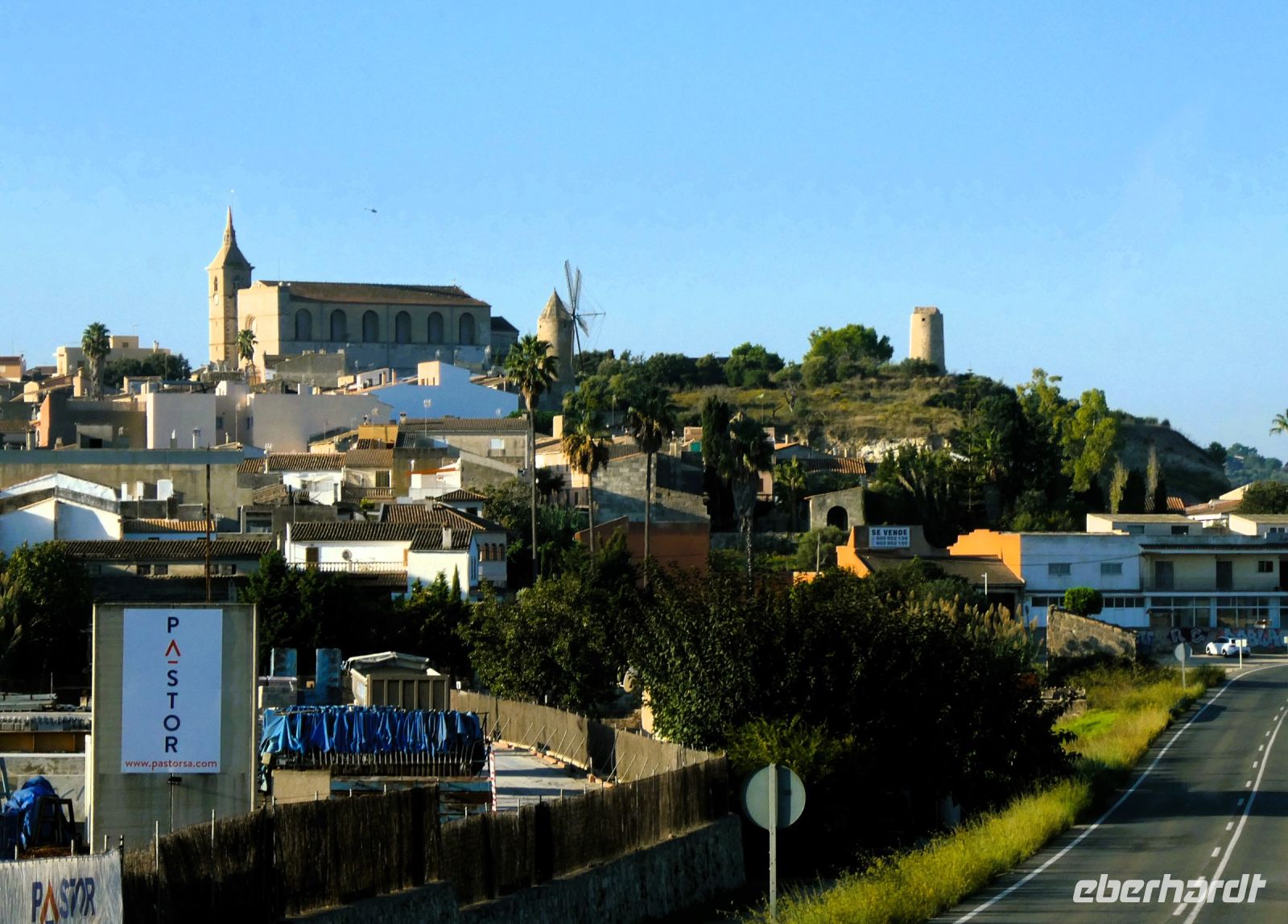 kleine Marktstadt auf dem Weg nach Sineu