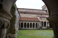 der romanische Kreuzgang von Santillana del Mar