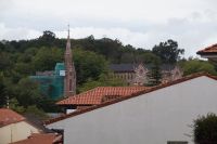 Sobrellanos-Pantheon und -Palast aus der Ferne 