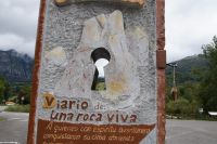 der Naranjo de Bulnes (durch das Schlüsselloch soll man ihn wohl auch sehen, aber wegen der Wolken...)