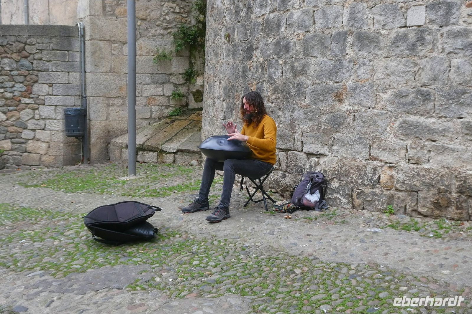 sphärische Musik in alten Steinen