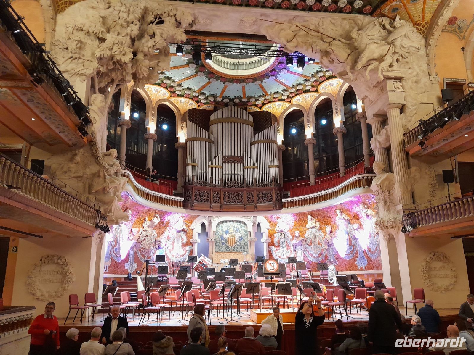 Vor dem Konzert im Palau de la Musica