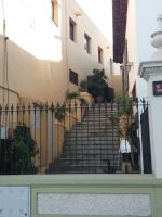 breite Stufenaufgänge der Stadthäuser