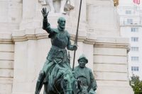 am Cervantes Denkmal in Madrid