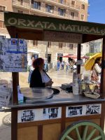 Spanien, Valencia, Horchata-Verkäuferin