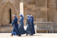 eilige Schwestern in Burgos