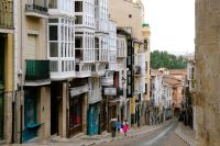 steile Straße in Zamora