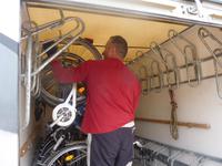 Beladen vom Radanhänger