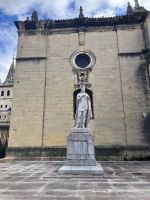 Spanien, Oviedo, Alvonso der Keuche vor der Kathedrale