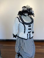 Nordspanien, Comillas, Kostümausstellung im Rathaus