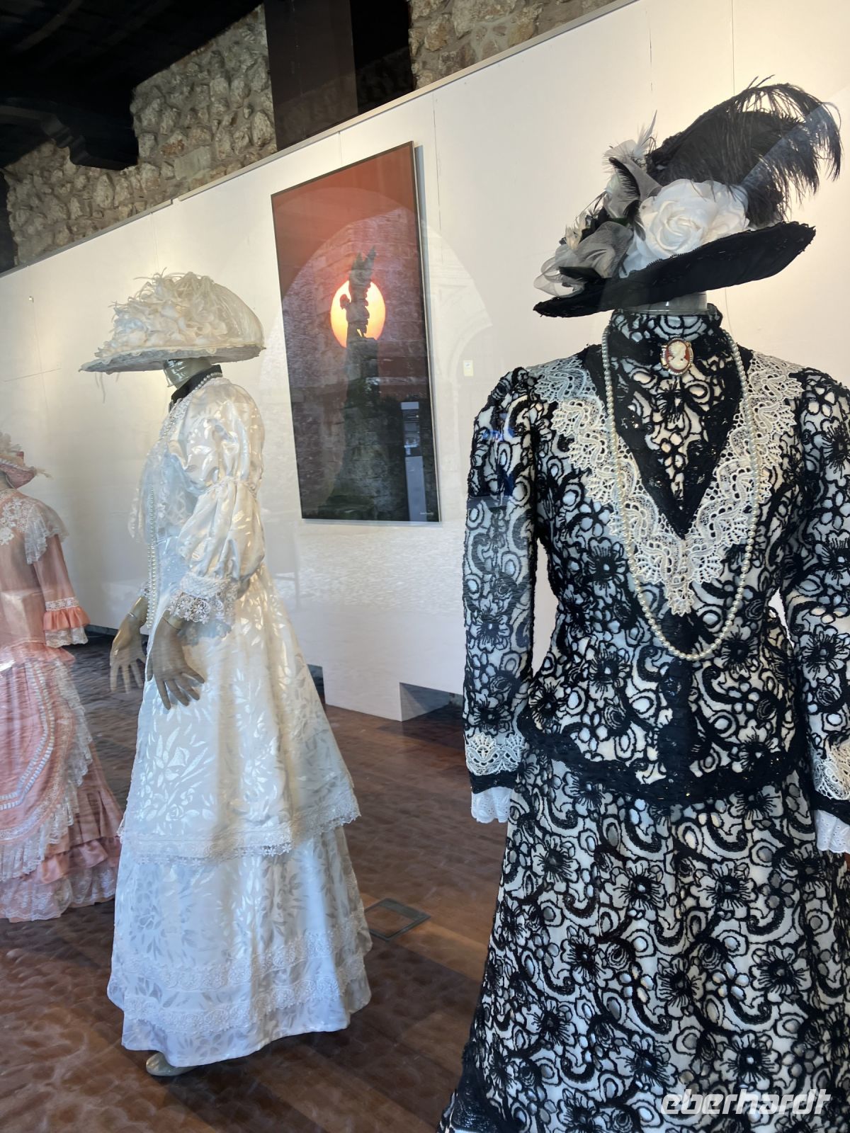 Nordspanien, Comillas, Kostümausstellung im Rathaus