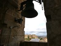 durch die Glocke hindurch