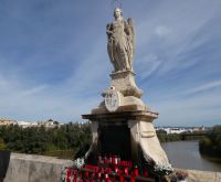 auf der Puente Romano in Córdoba