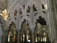 Vielfalt der Muster und Bogenverzierungen in der 