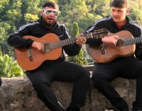 Flamenco-Gitarristen auf der Plaza San Nicolas in Granada