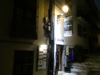 vor unserem marokkanischen Restaurant