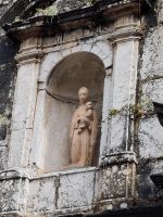 Grazalema, Unsere Herrin der Morgenröte - irgendwie schauen Maria und Jesus finster drein