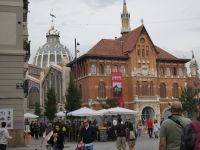 vor dem Mercado Central in Valencia