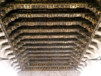 kunstvolle alte Holzdecke