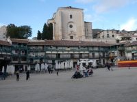 am Platz und in der Stierkampfarena von Chinchon