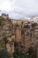 Rondas berühmte Brücke, welche Altstadt und Neustadt (Mercadillo 'Märktchen') verbindet
