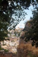 Blick von der Cuesta del Rey Chico (Aufstieg des kleinen Königs) zum Albaycín - der Kirchturm ist der von San Nicolás: da wollen wir hin
