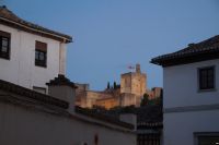 Torre del Homenaje - der stadtbeherrschende Turm der Alhambra