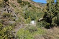 Wasserfall bei Pamapeneira - rechts daneben ein dicker Felsblock