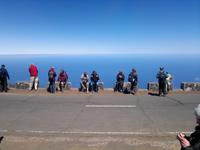 Erschöpft von der ersten Tour warteten wir auf den Bus.