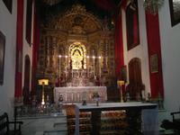 In der kleinen Kriche. Muy bonito. (sehr hübsch)