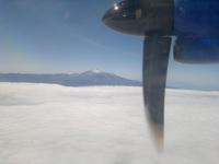 Der Teide begrüßte uns schon über den Wolken.
