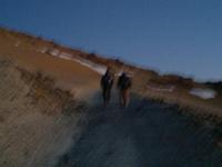 ... wanderten die 4 Helden schon los.