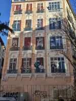 Bunte Häuserfassade Madrid