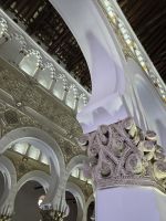 kunstvolle Ornamente in der Synagoge Santa Maria la Blanca in Toledo