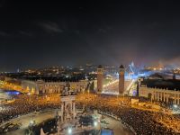 Bester Blick von der Dachterrasse. Barcelona ist auf den Beinen
